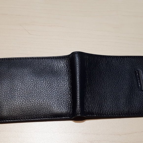 PIQUADRO Black Leather Wallet w Coin Pocket - Picture 4 of 4